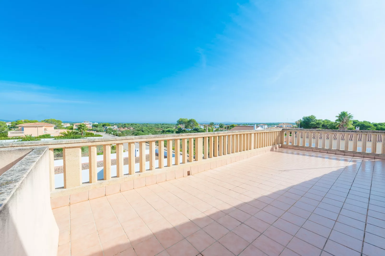 Espaiosa-Terrassenbalkon