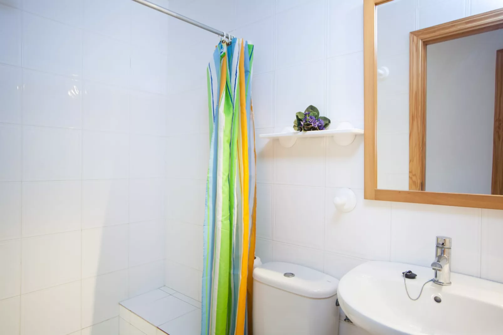Can Content-Bathroom