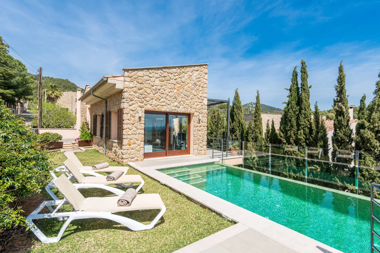 Can Vicens (mancor)-Image-tags.