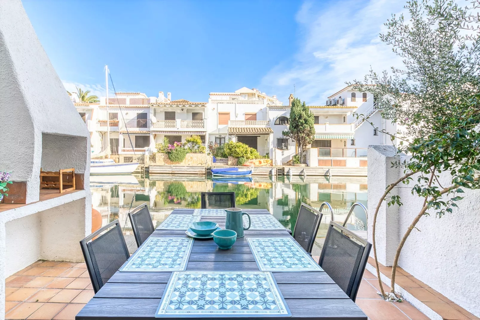 ISLA CARTAGO 49 Empuriabrava-Terrace balcony