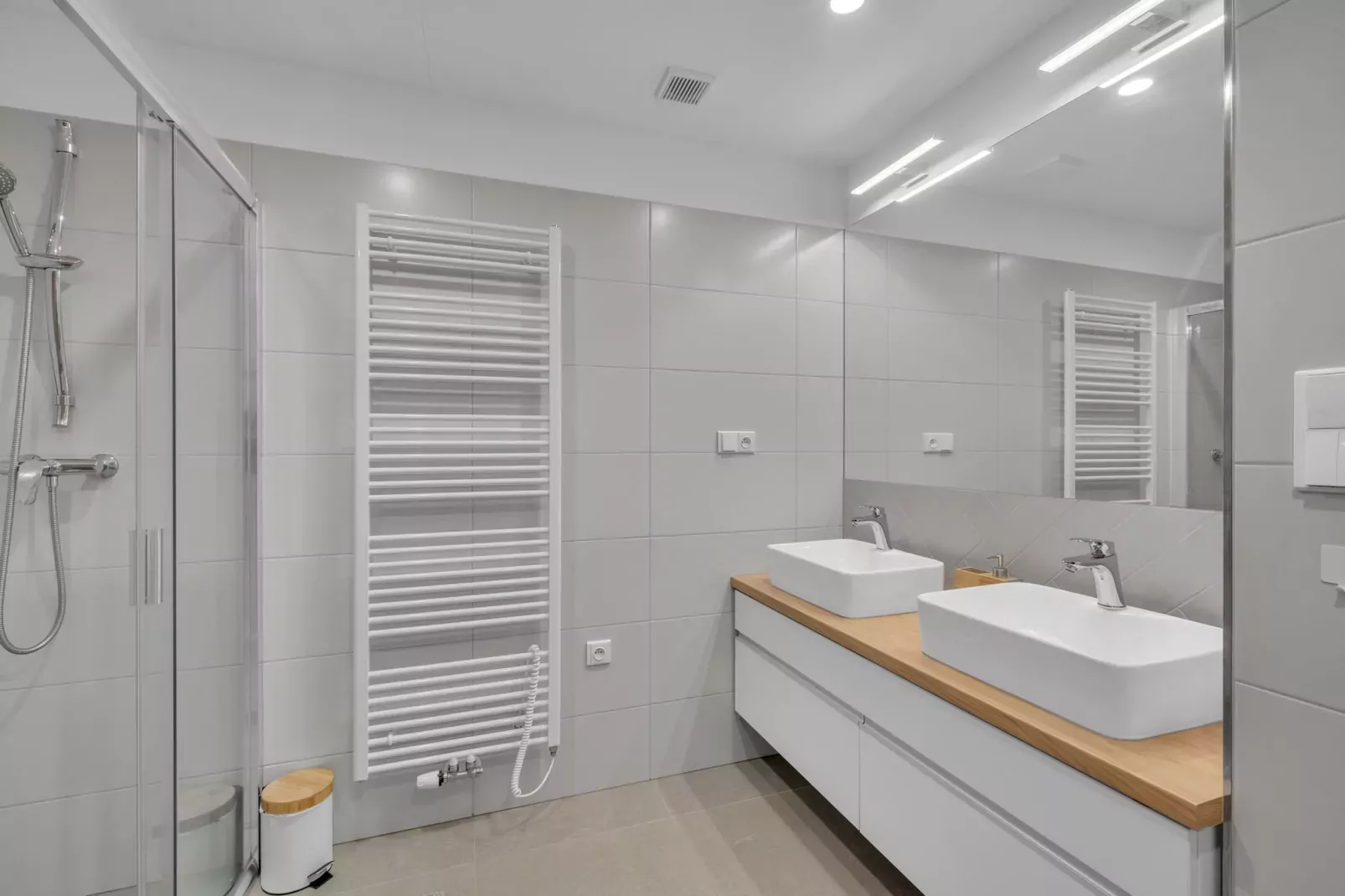 Cerny Dul KCL060-Bathroom