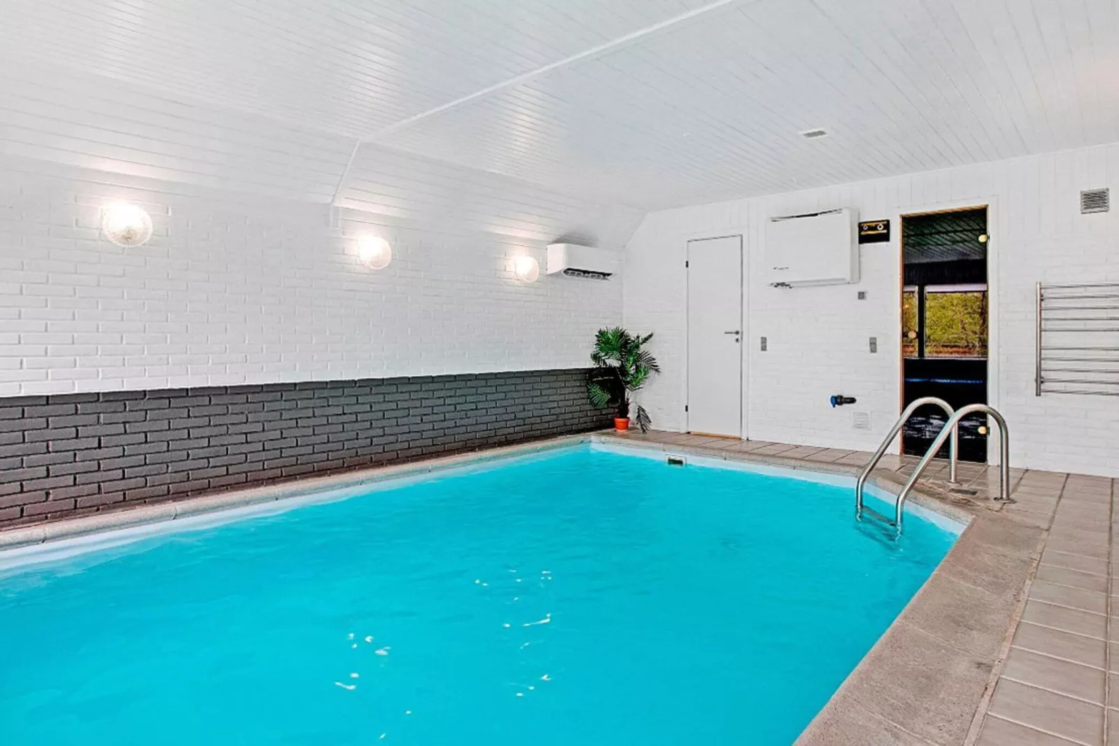 12 person holiday home in Glesborg-Pool