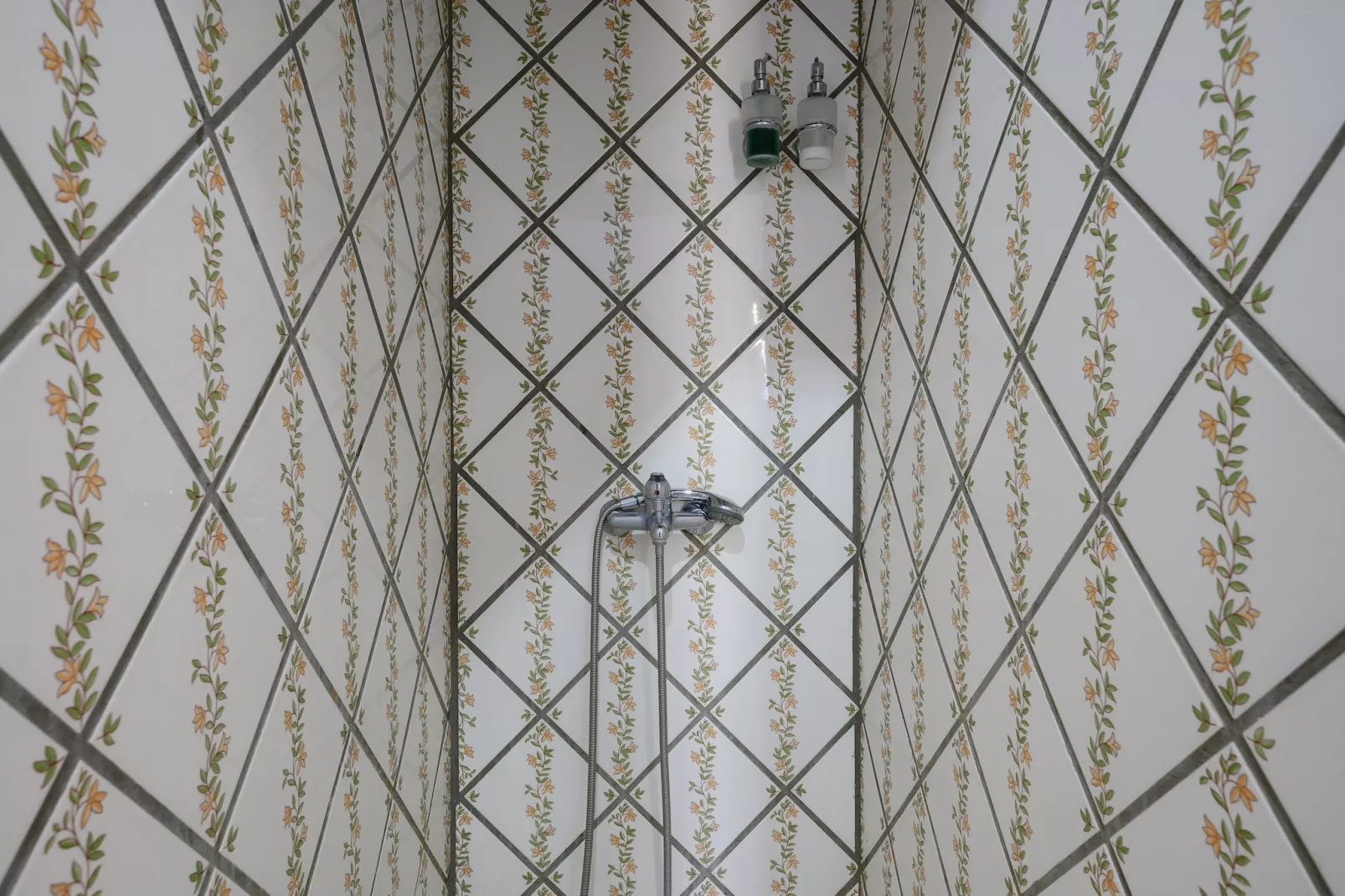 Rozare-Bathroom