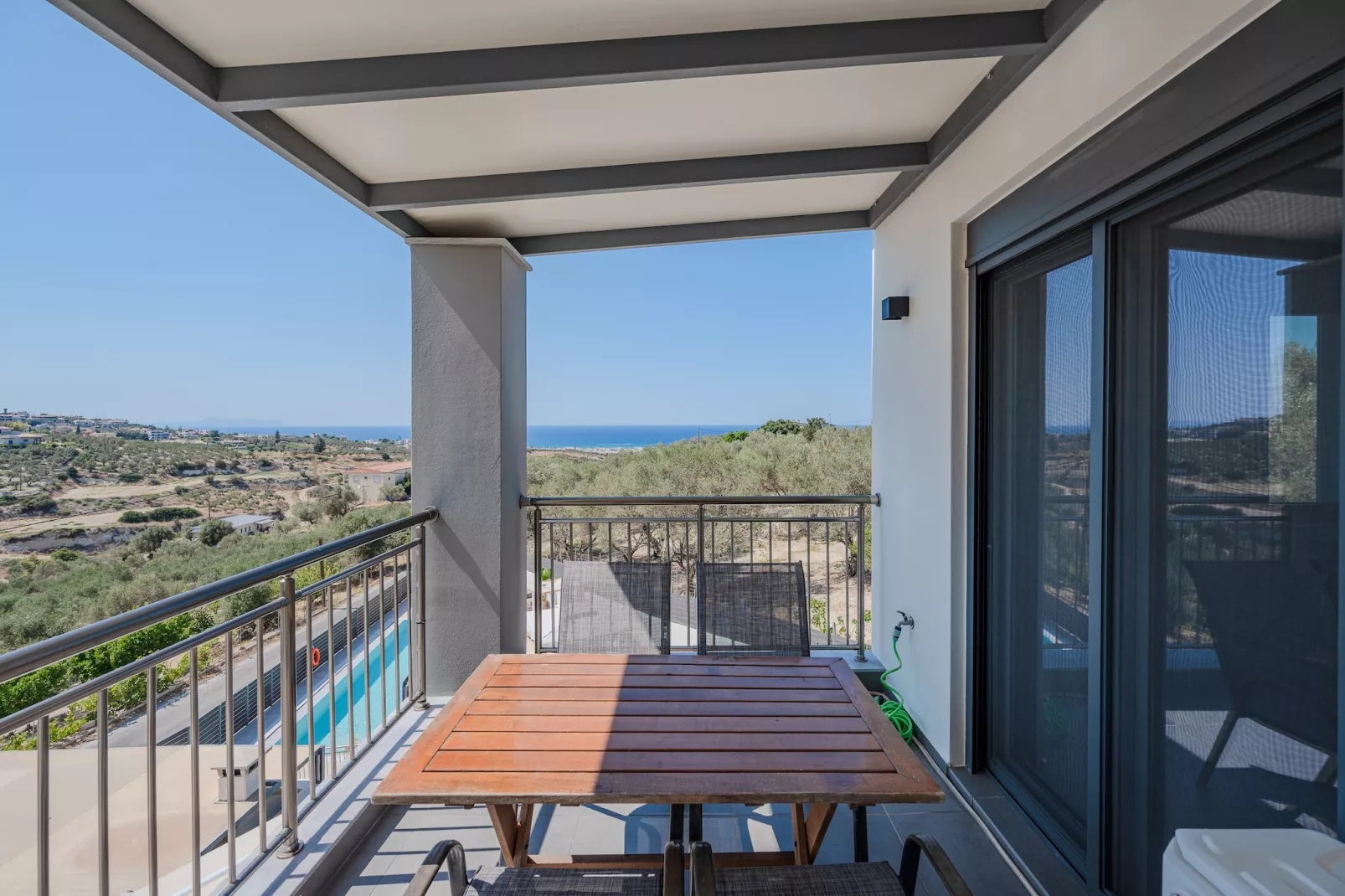 3A's Family Luxury Villa-Terrace balcony