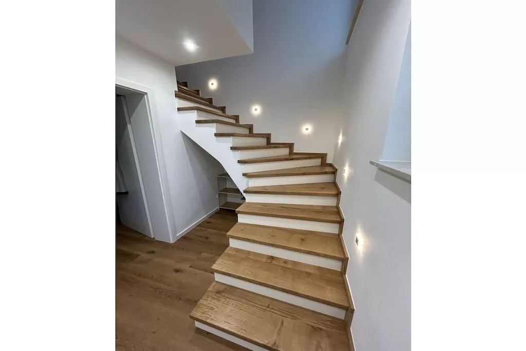 493676-Nicht getaggt