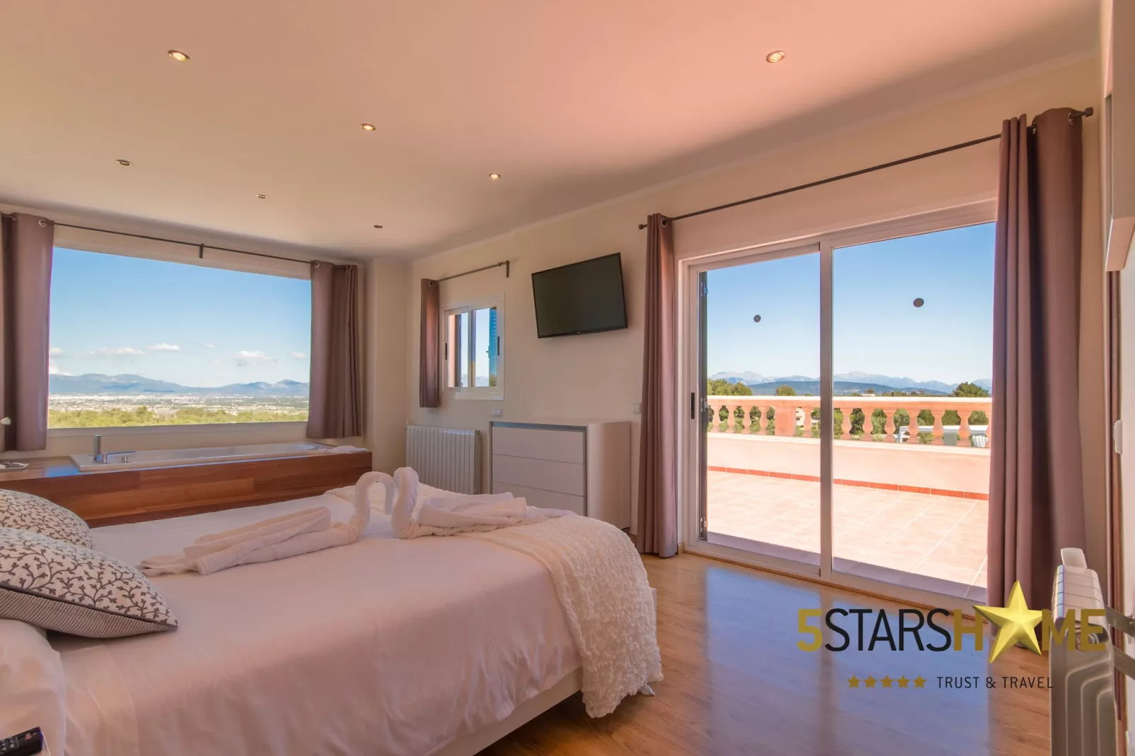 La Tierra, Villa-Finca 5StarsHome Mallorca-Bedroom
