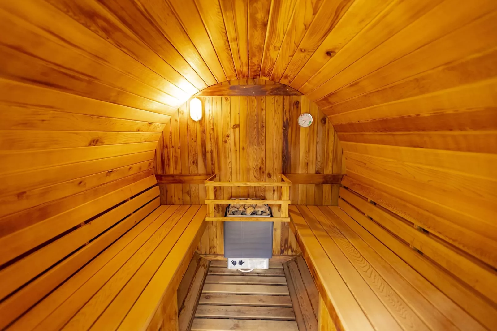 Red House Trget - Your Private Wellness-Gärten Sommer