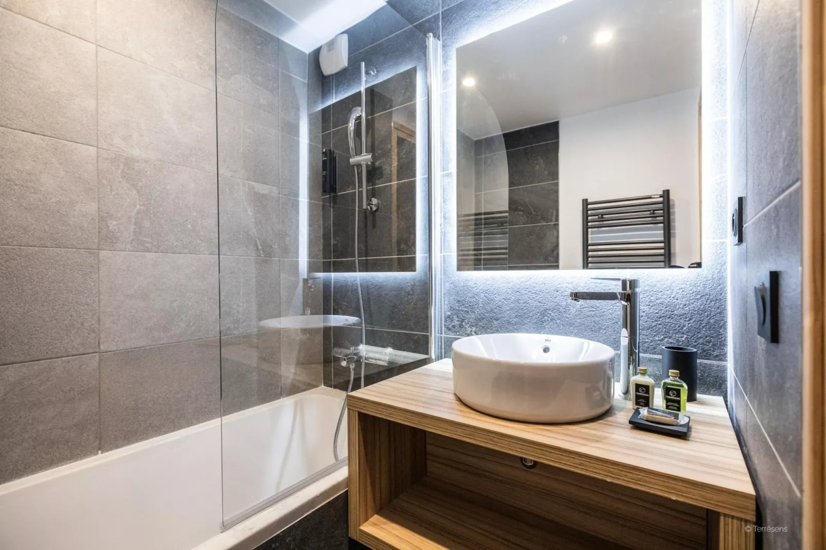 PLAGNE MONTALBERT Le Snoroc- A50S-Salle de bain