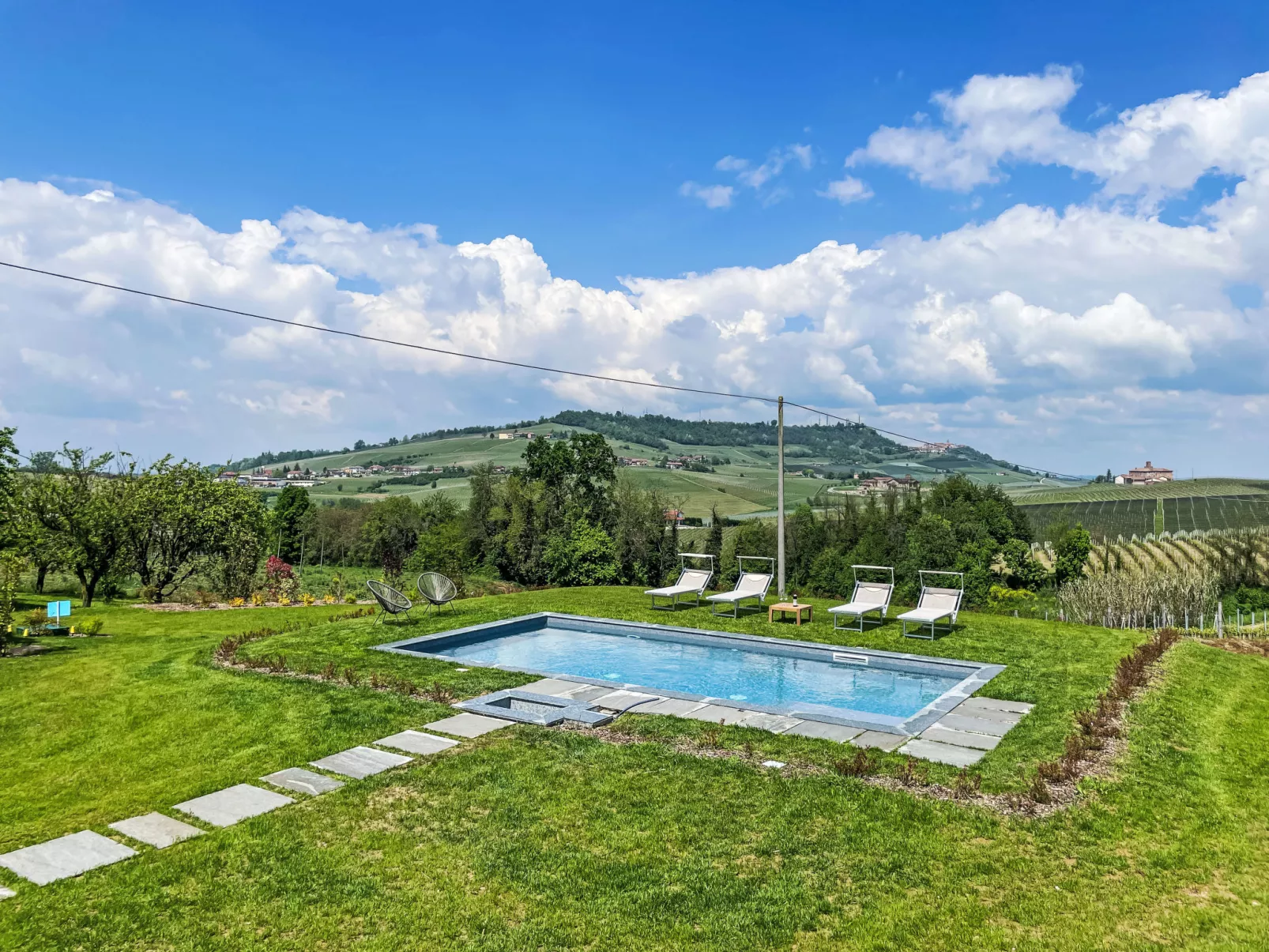 Cascina Luscai-Draußen