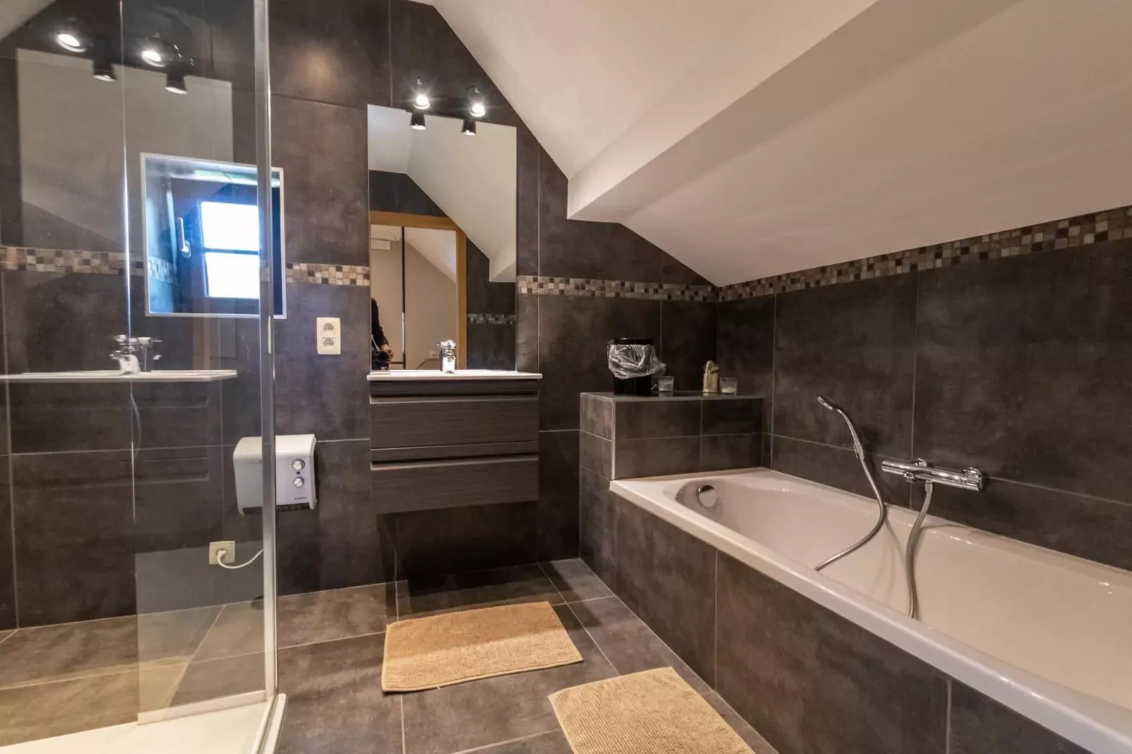 Appartement Ferme Simon-Bathroom