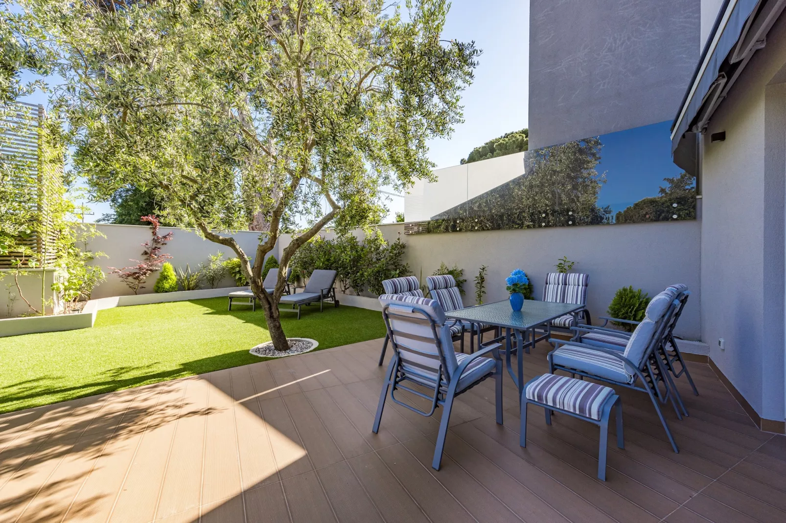 Villa Pinus-Gardens summer