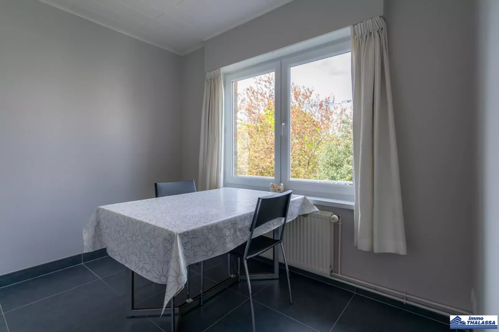 At Home-Salle à manger