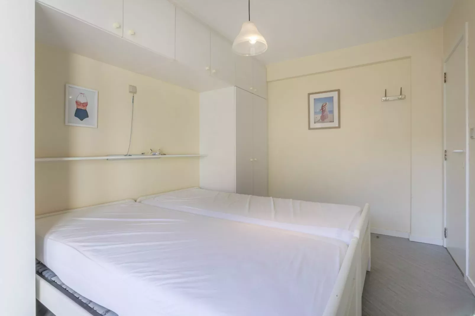 Quo Vadis 0501 + garage 83-Chambre