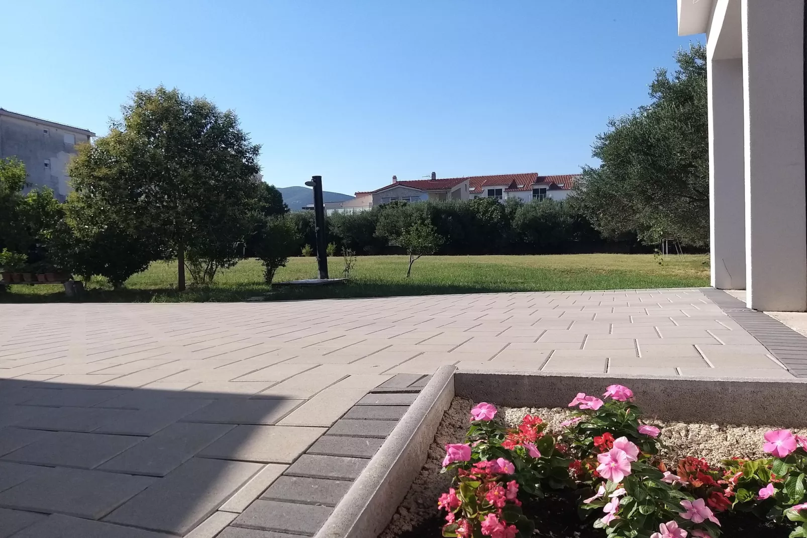 Enelani 1-Aussicht Sommer