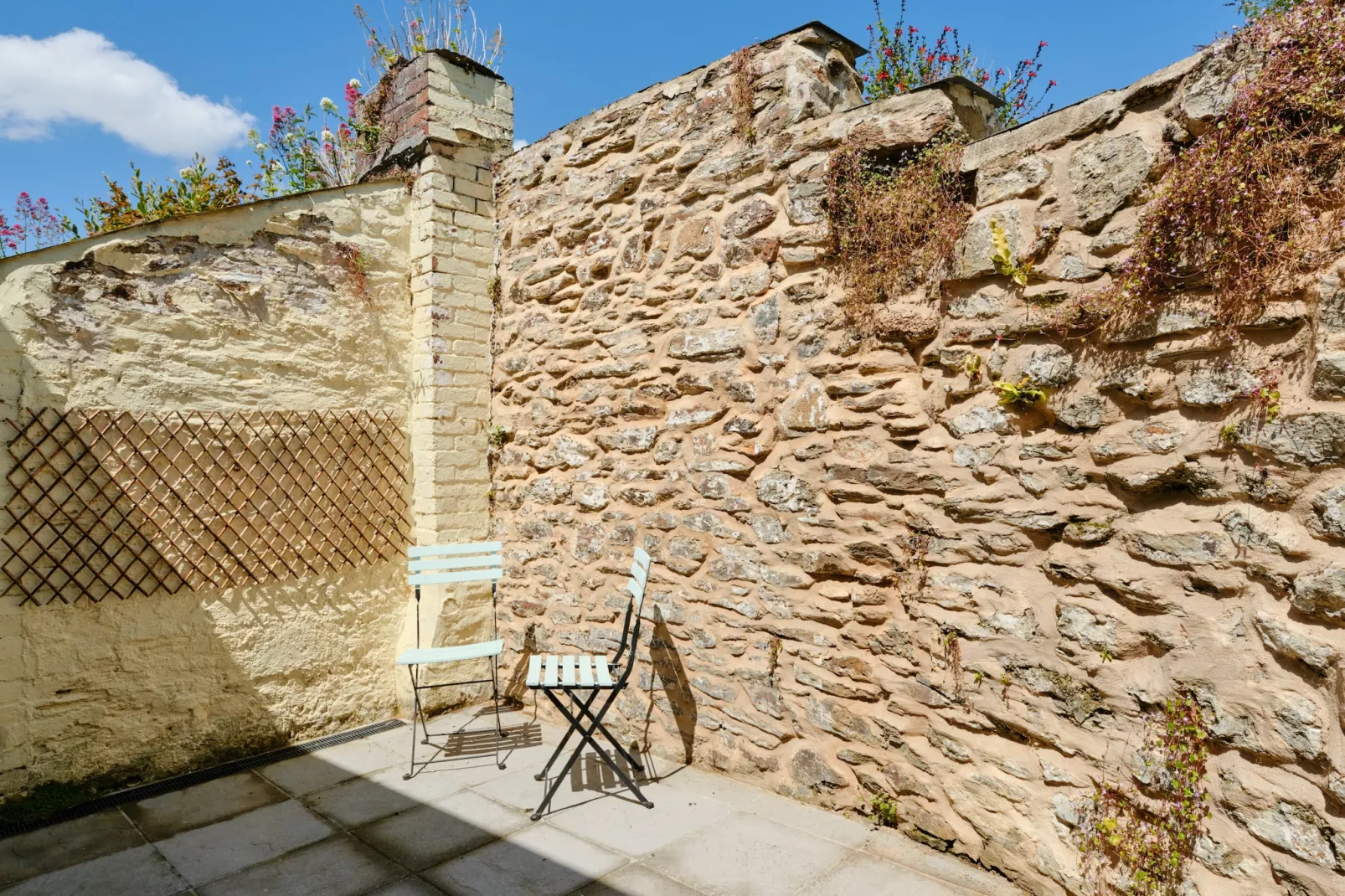 Primrose Cottage-Terrace balcony