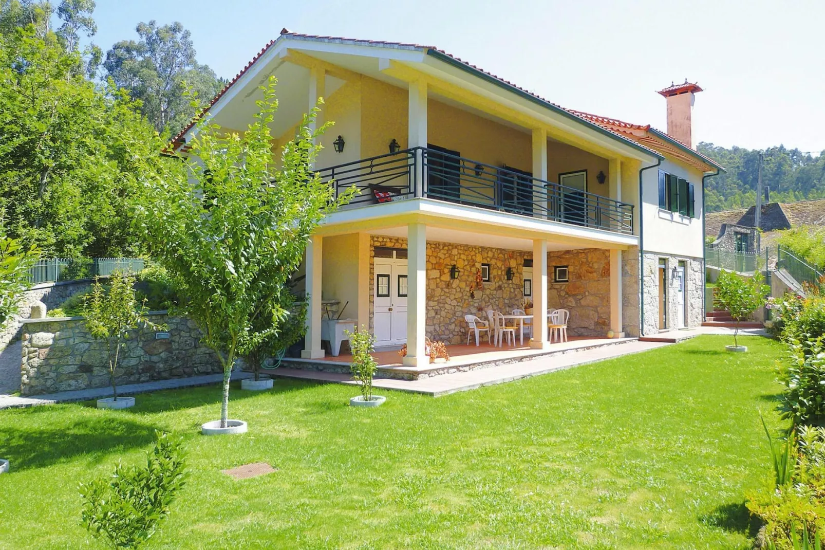 Holiday home Vale de Cambra - Rôge-Außenbereich Sommer