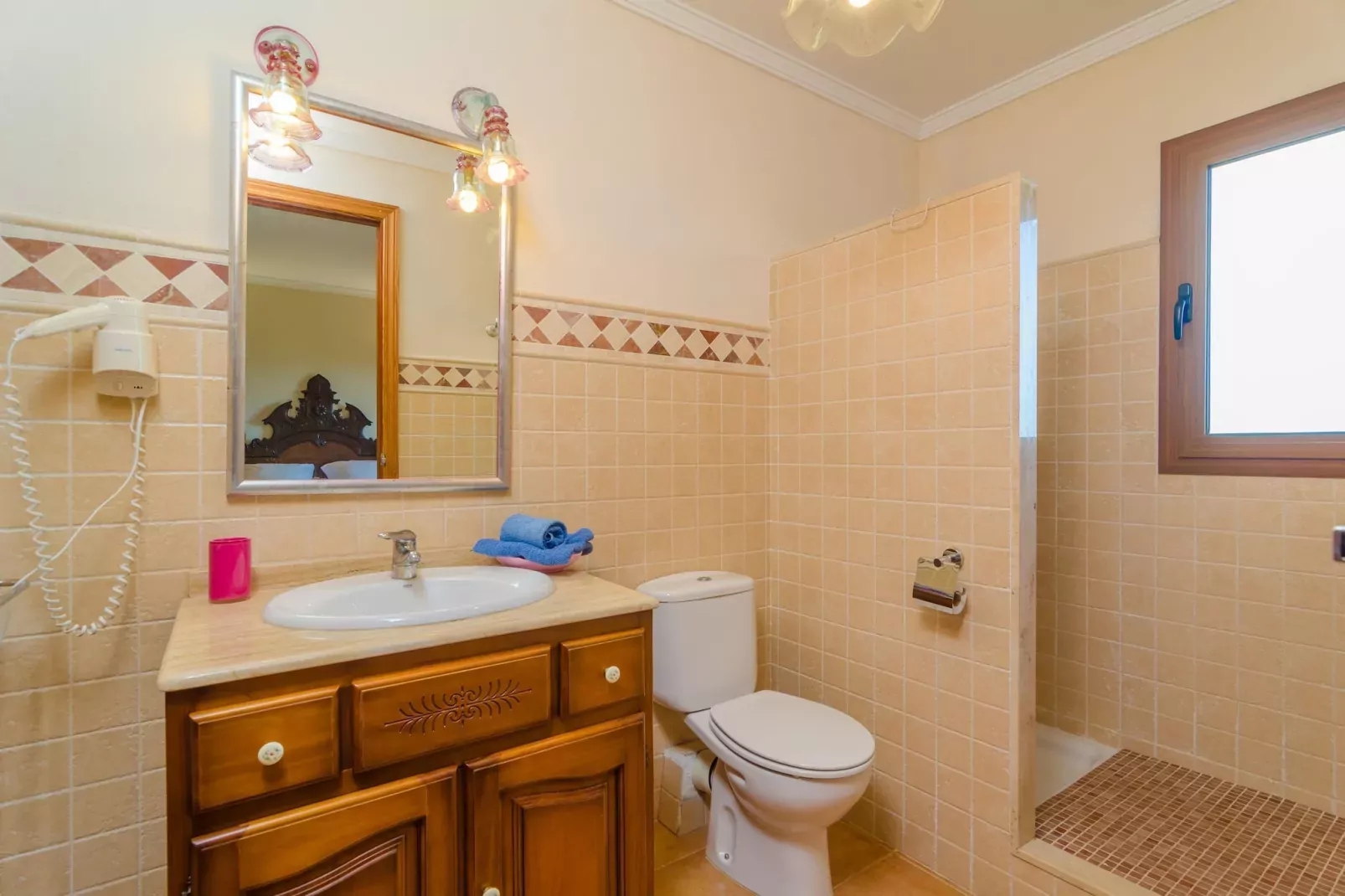 Can Rius-Bathroom