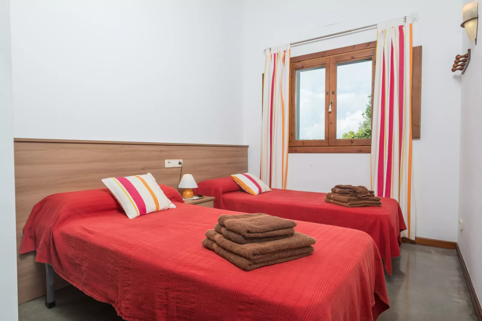 Son Frau-Bedroom
