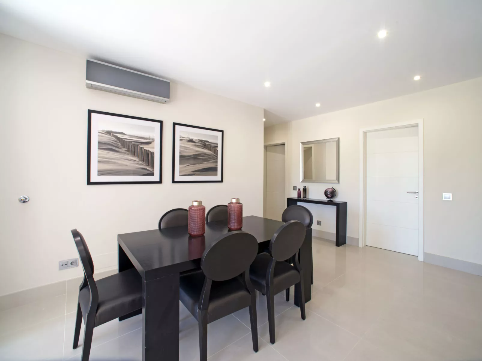 Pine Hills Turquesa-Inside