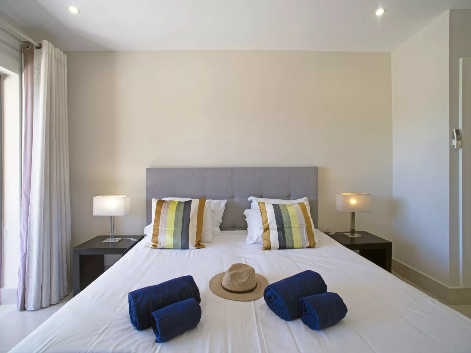 Pine Hills Turquesa-Inside