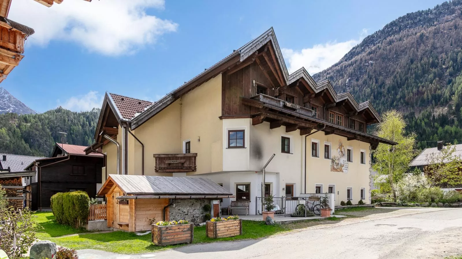 Schweizerhof Apfelrose-Exterior summer