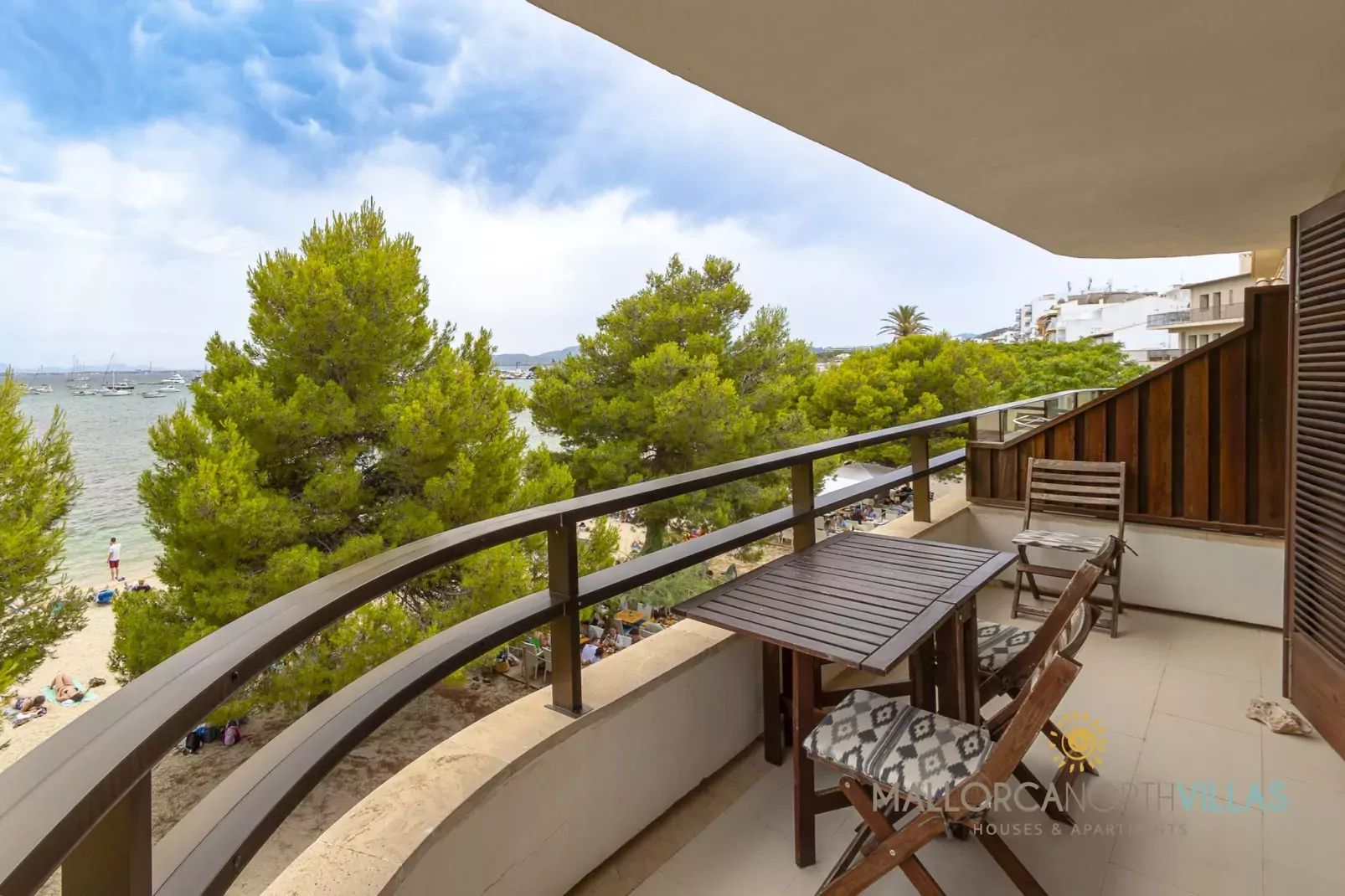 Apartamento Voramar II: Primera Línea en Pine Walk-Terrassenbalkon