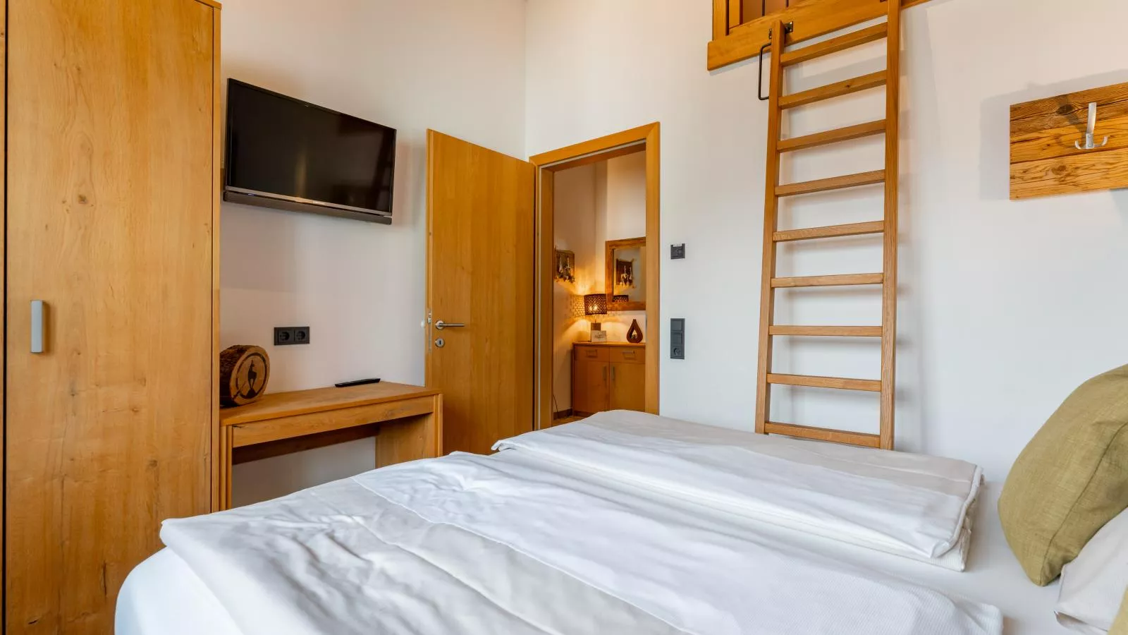 Tauern Suites Mitterwirt TOP 321-Schlafzimmer