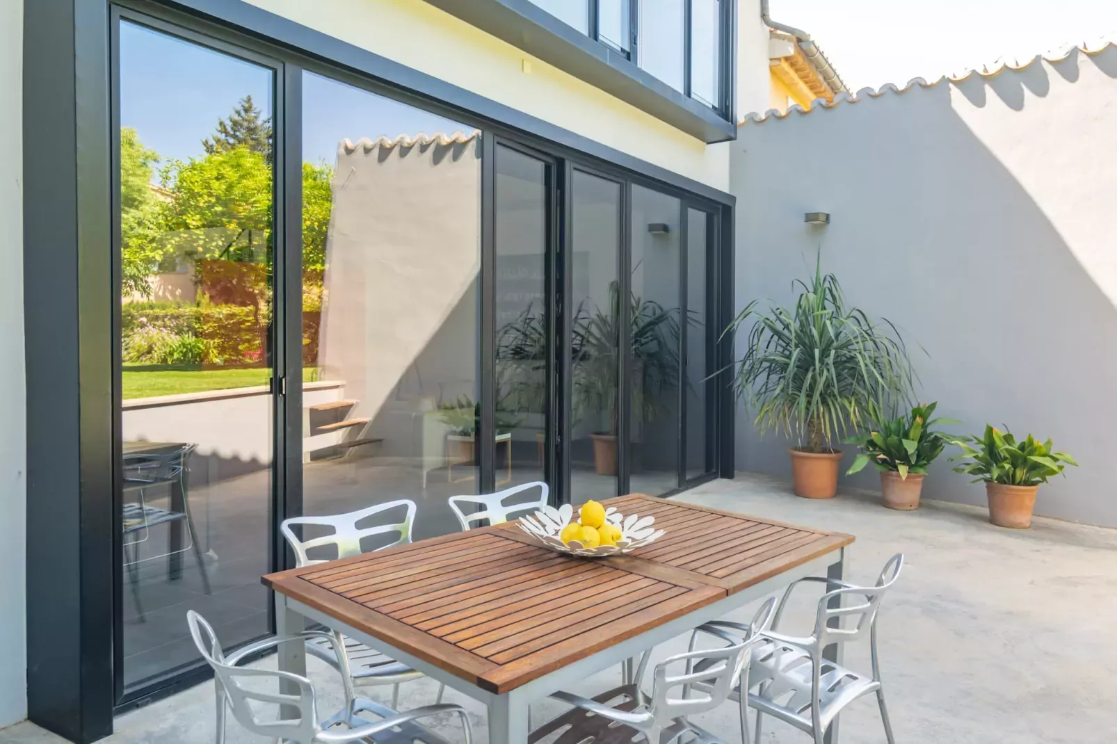 Can Cabrit-Terrace balcony