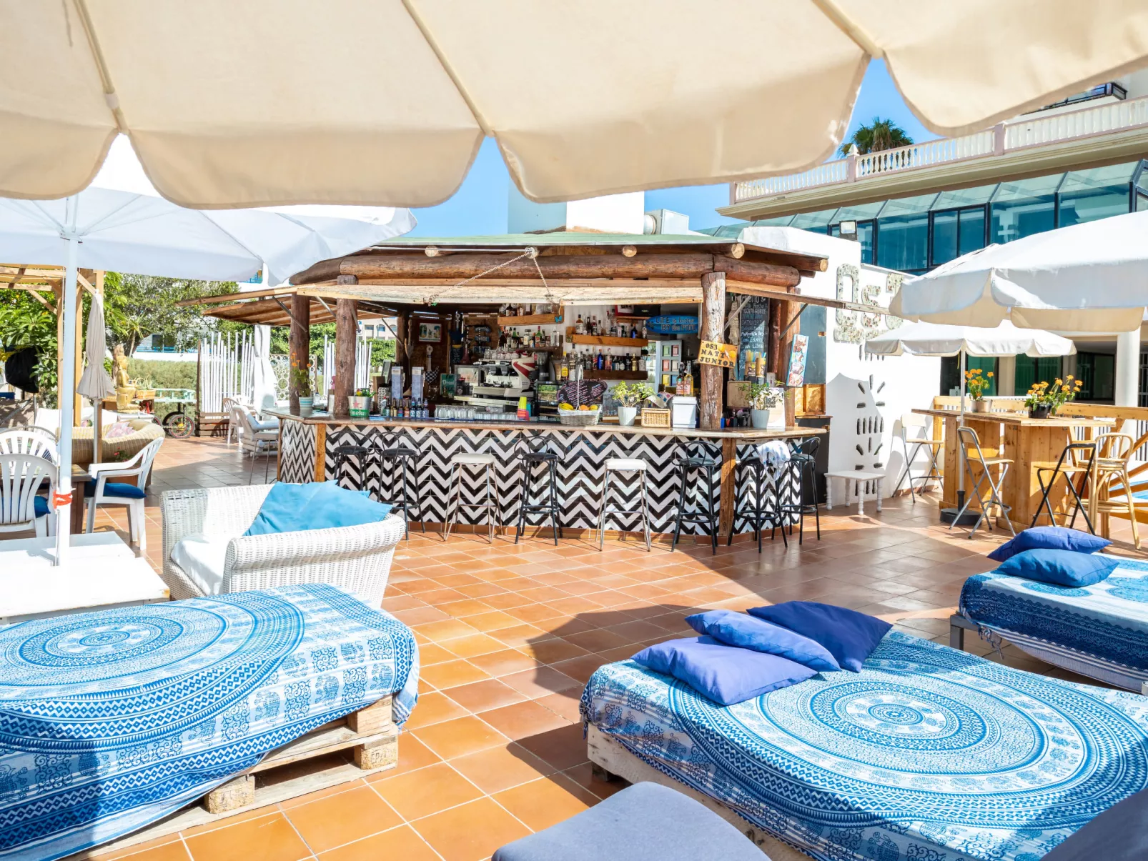 Club Paraiso near Hard Rock-Dedans