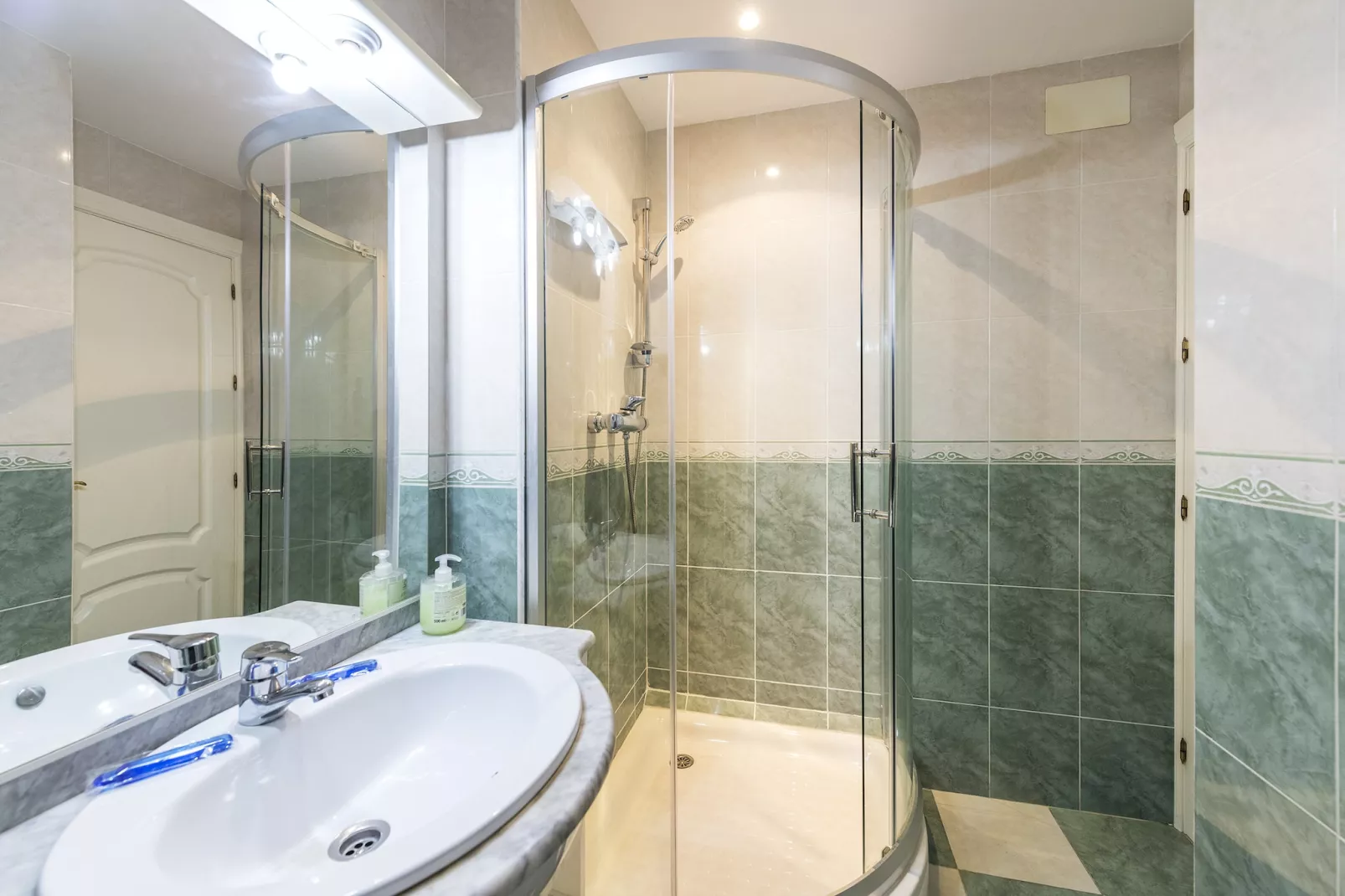 Gala de SteraM FLATS Torremolinos-Badezimmer