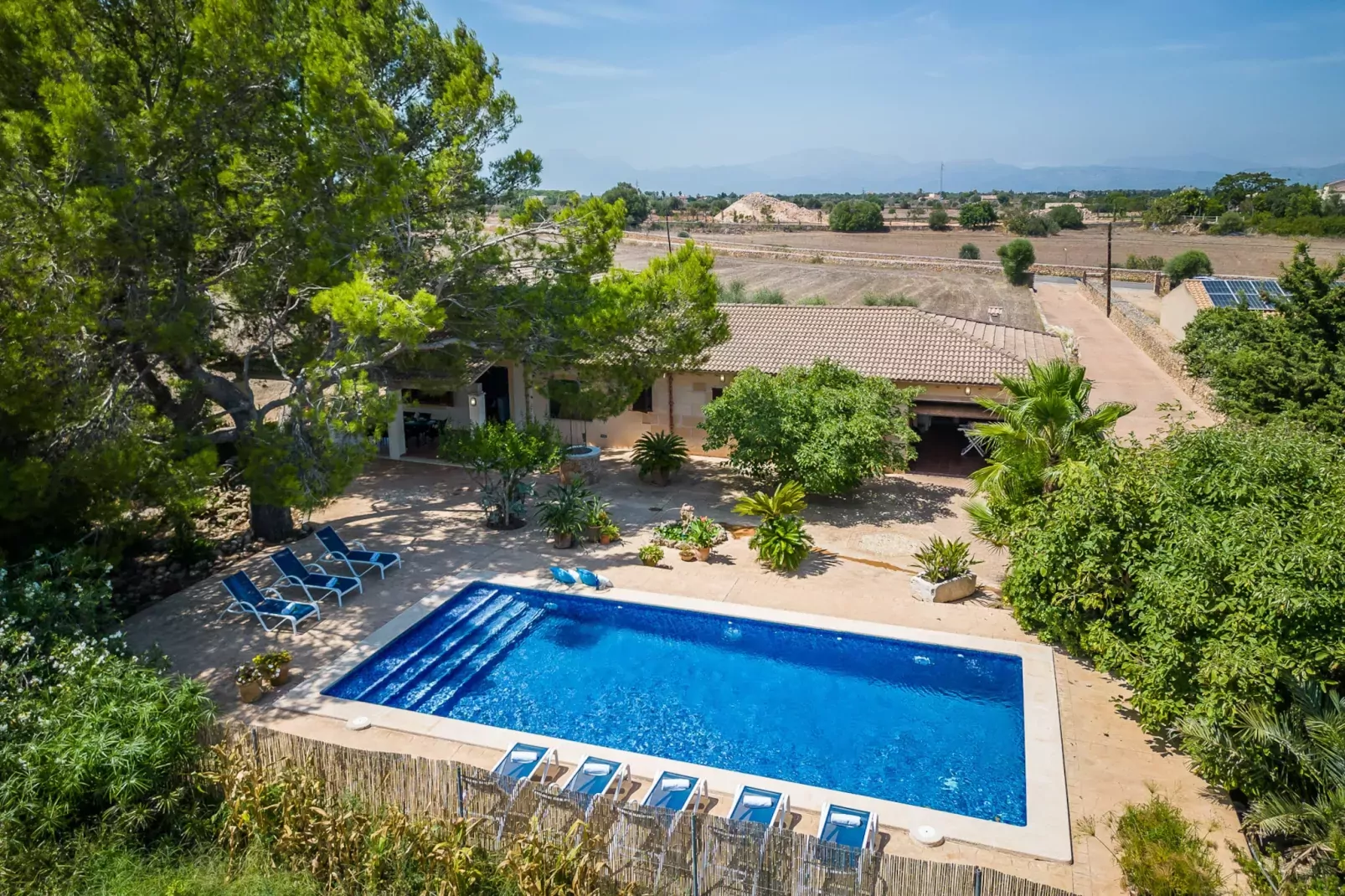 Can Ribas-Gardens summer