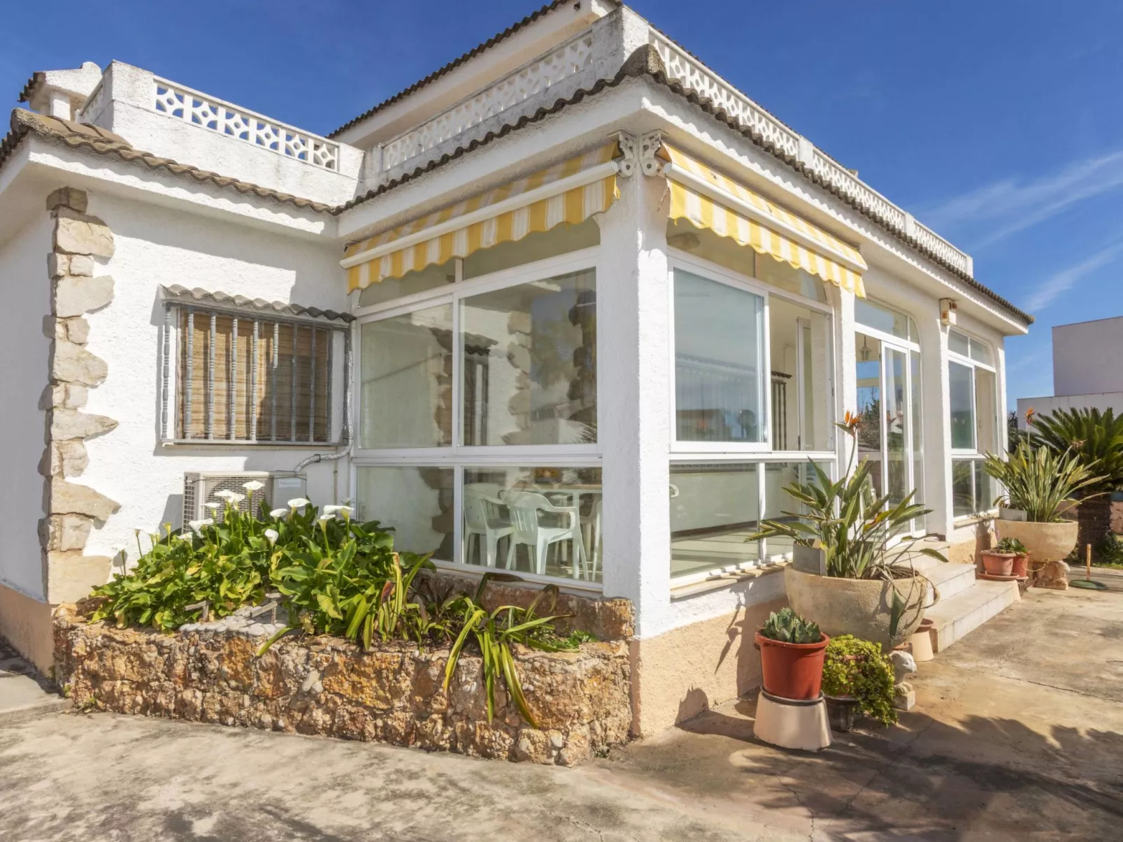 Villa Pepin-Outside