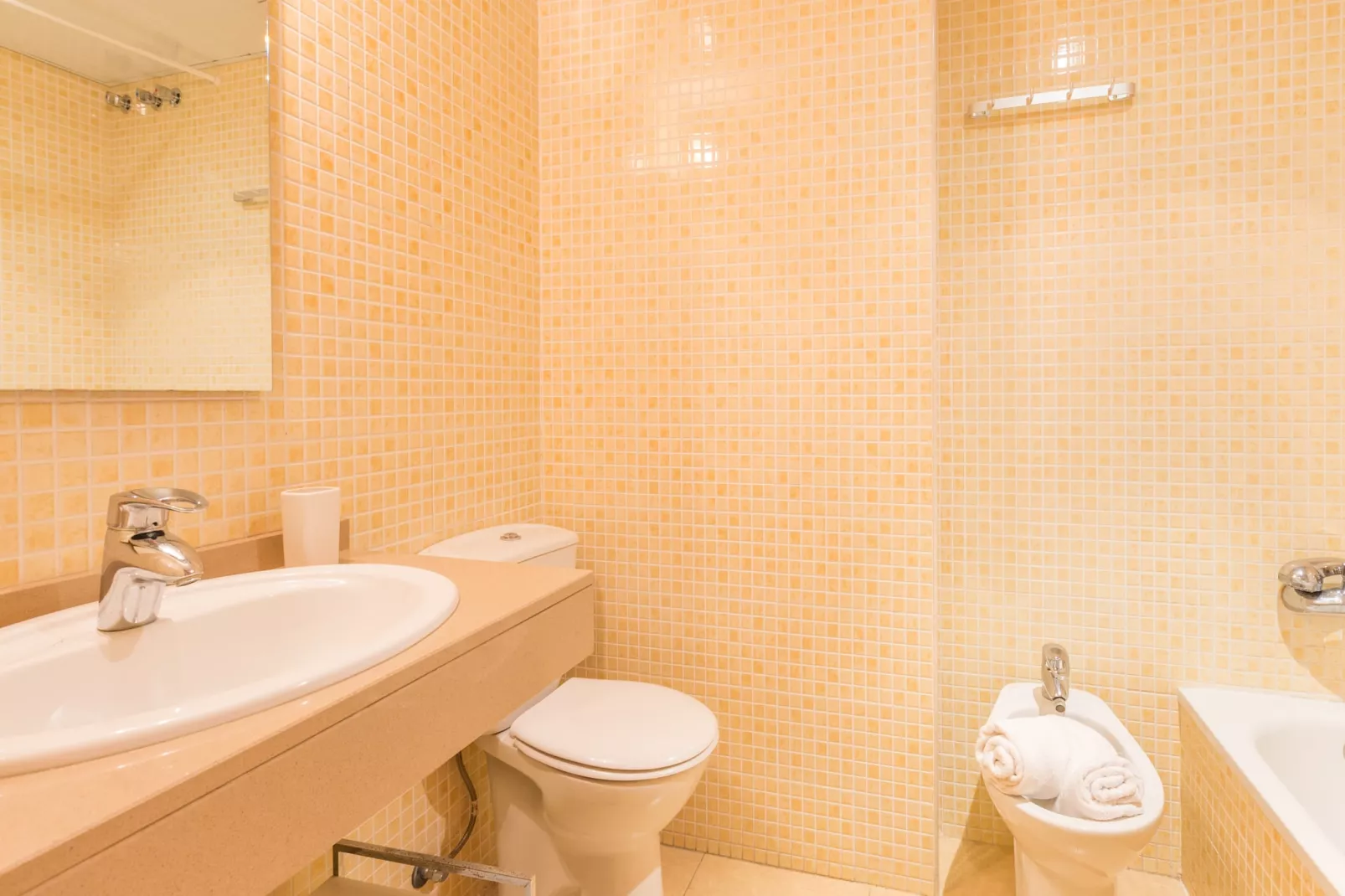 Santa Cristina 2-Bathroom