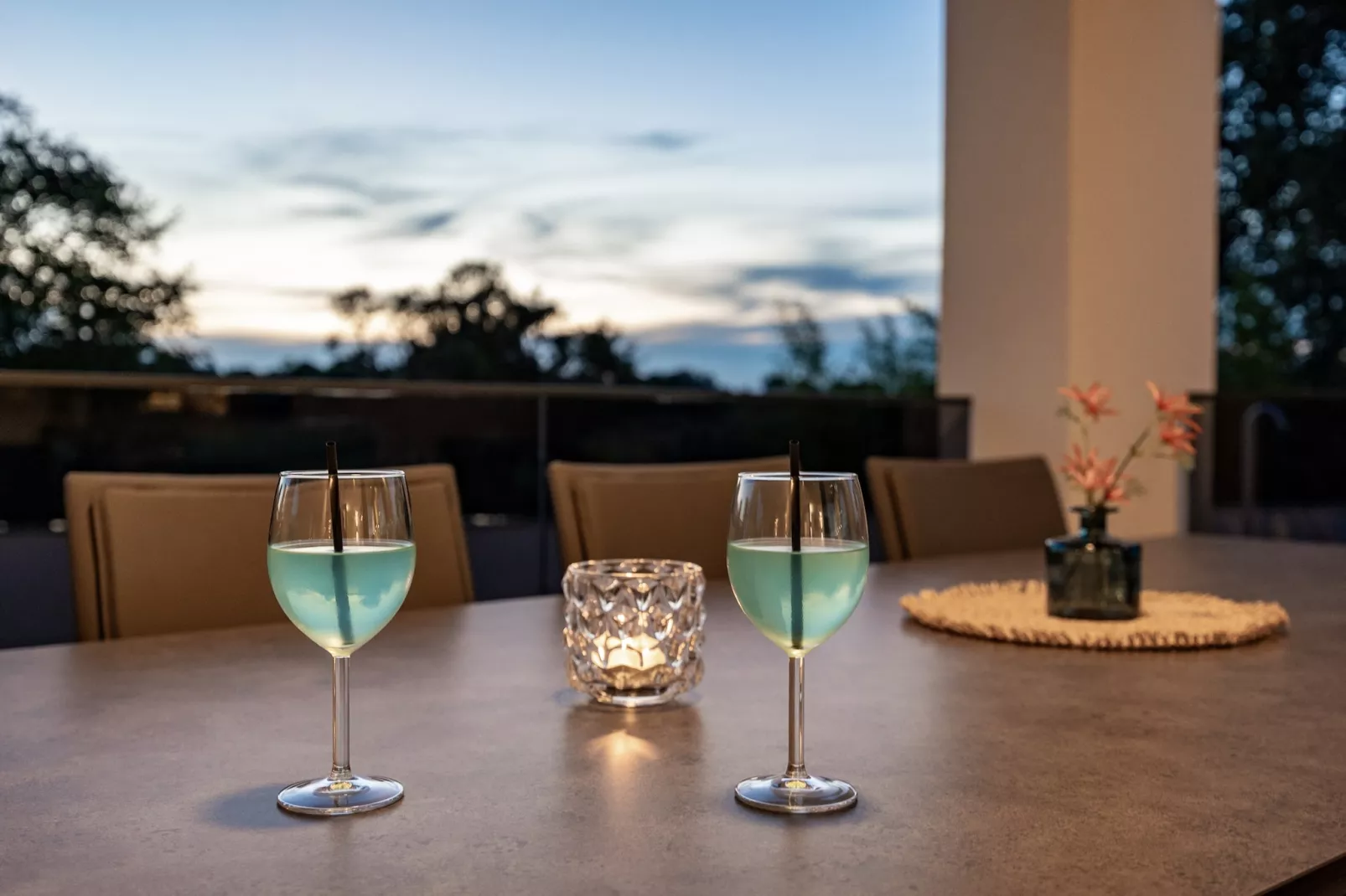 Villa Antares - Luxurious Vacation Oasis-Ambiance