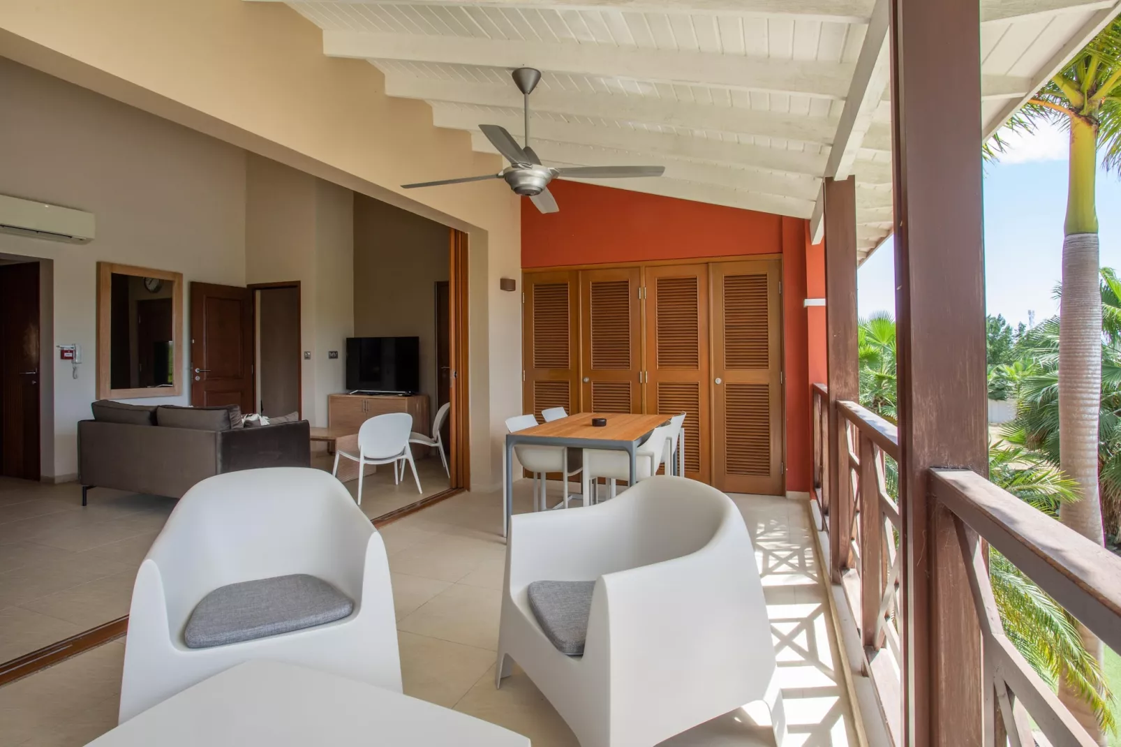 Spanish Water Apartment-Terrace balcony