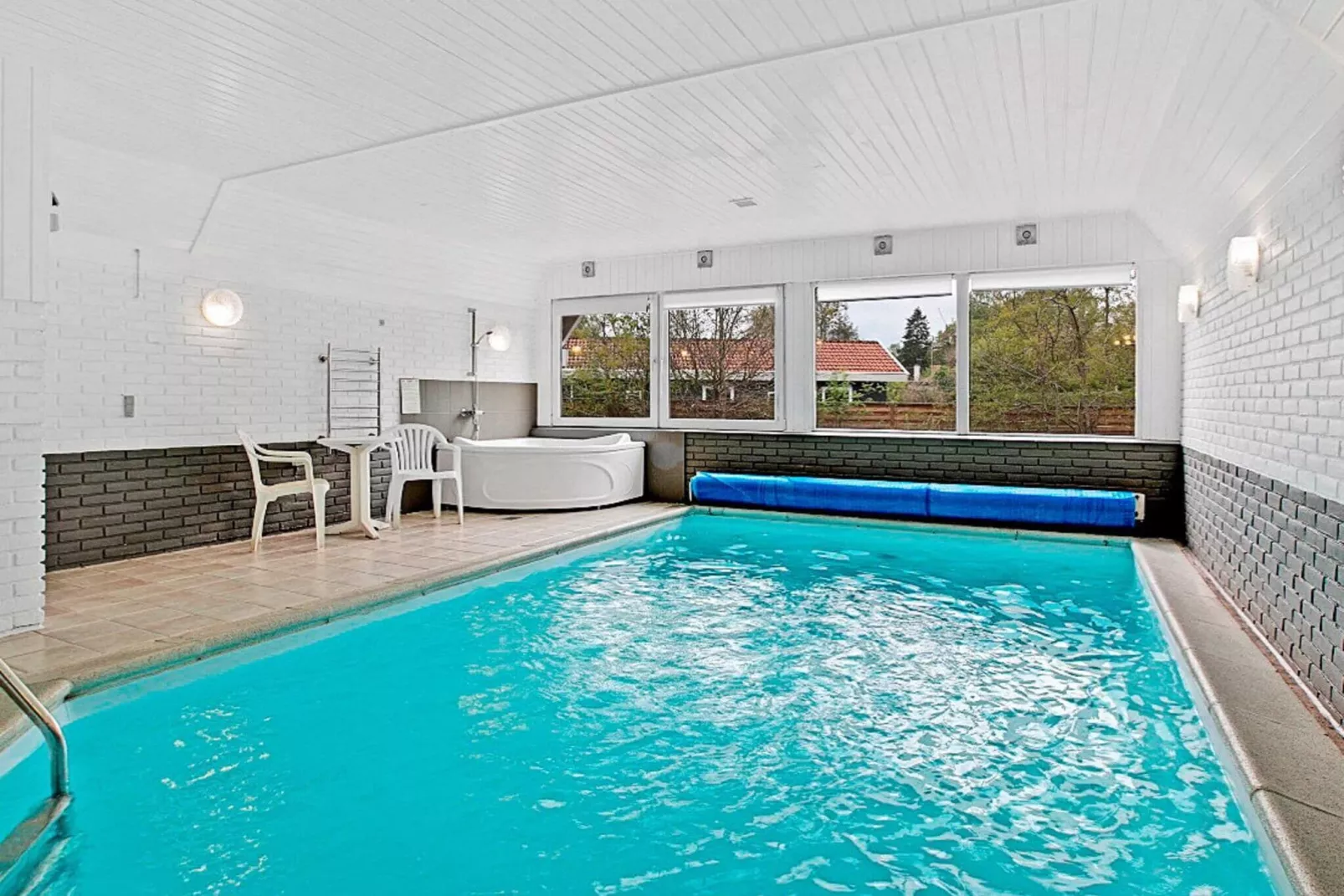 12 person holiday home in Glesborg-Pool