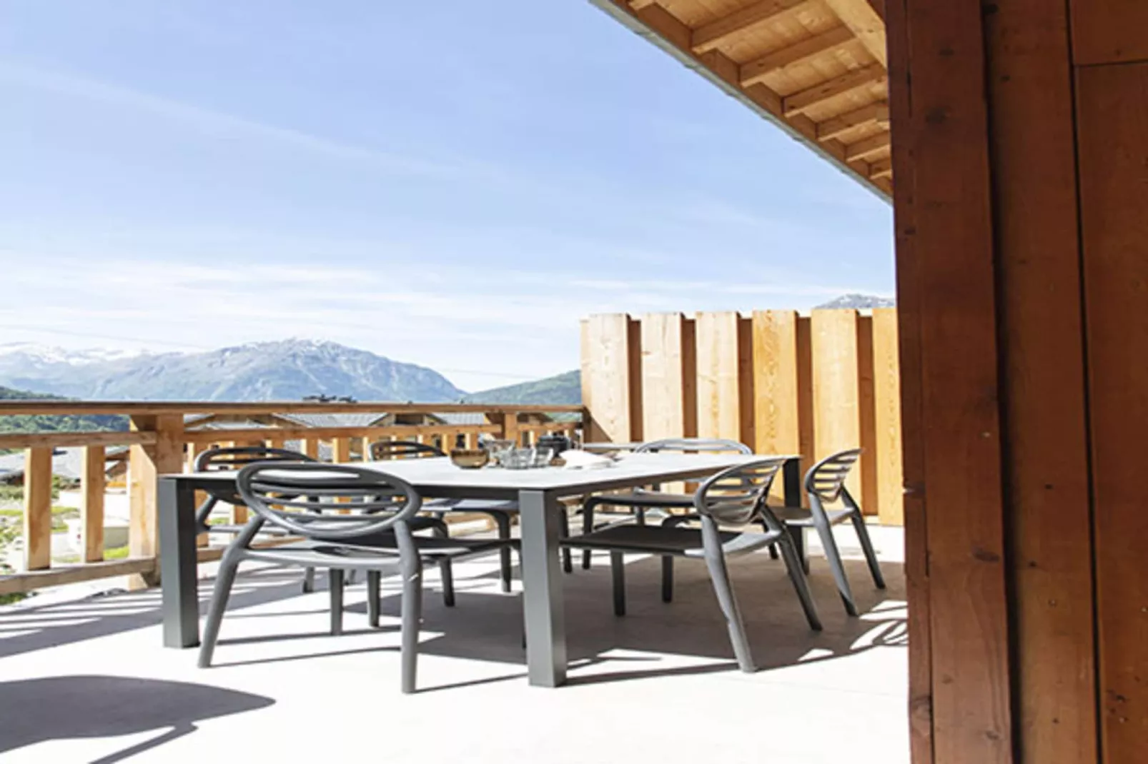 VAUJANY Edelweiss-A48S-Terrace balcony