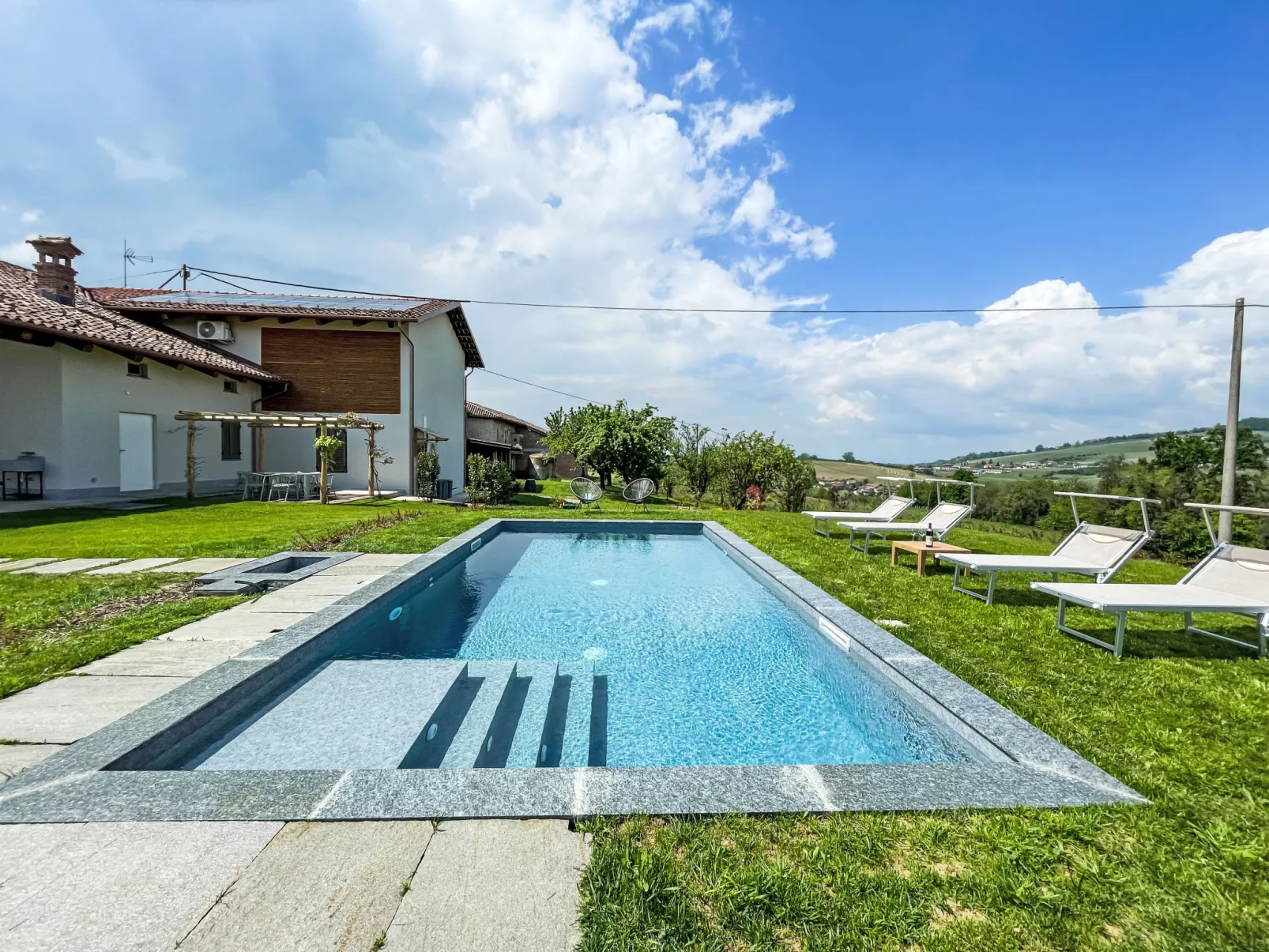 Cascina Luscai-Draußen