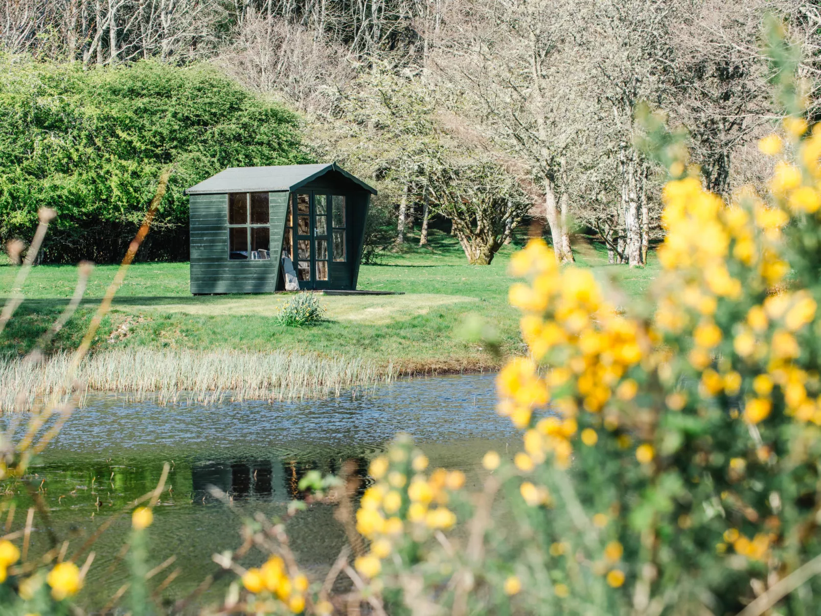 Farmburn Bothy-Outside