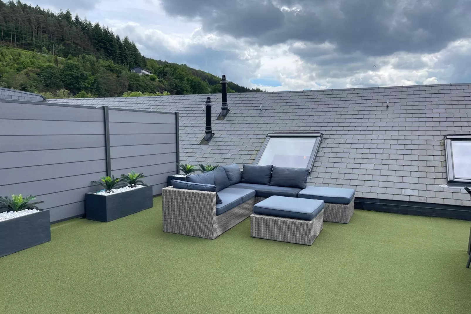 Rooftop Purple-Terrace balcony