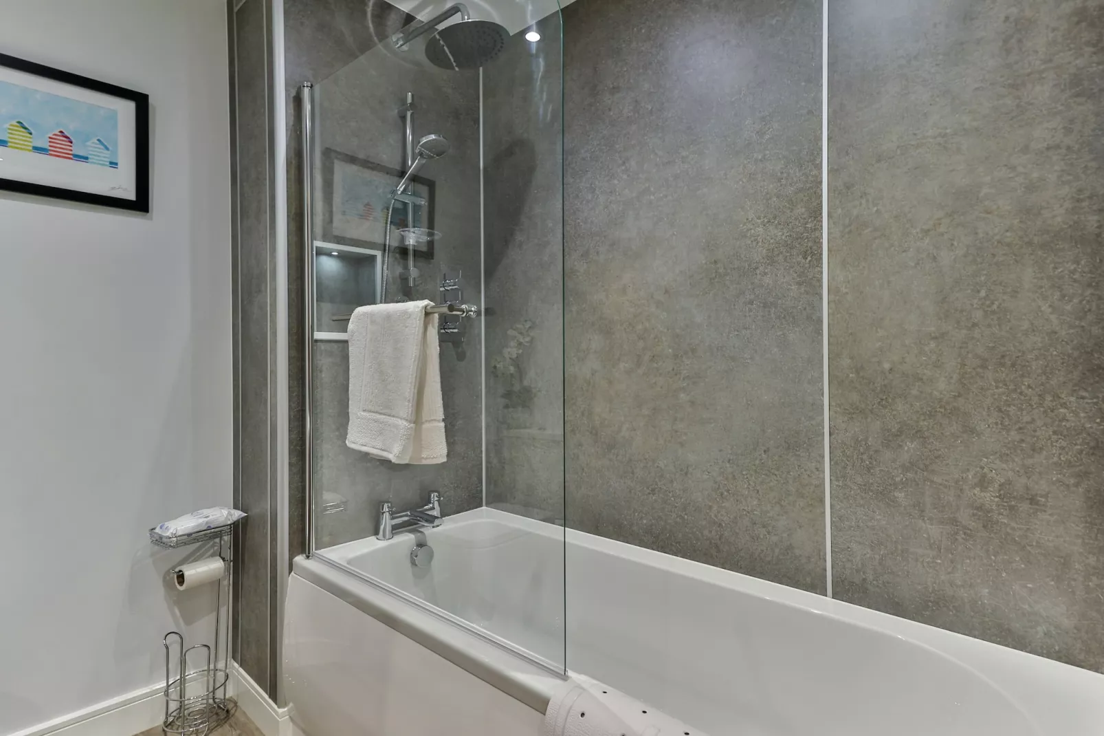 Belle House, Apt 3-Bathroom