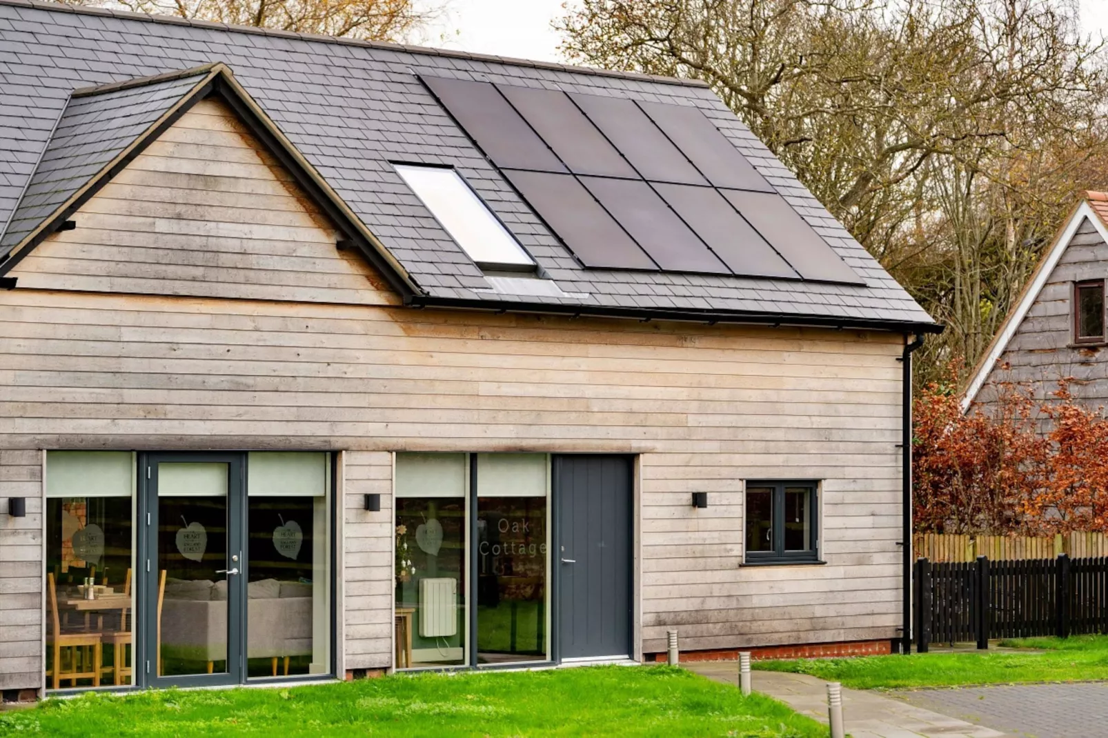 Oak Cottage-Outdoor
