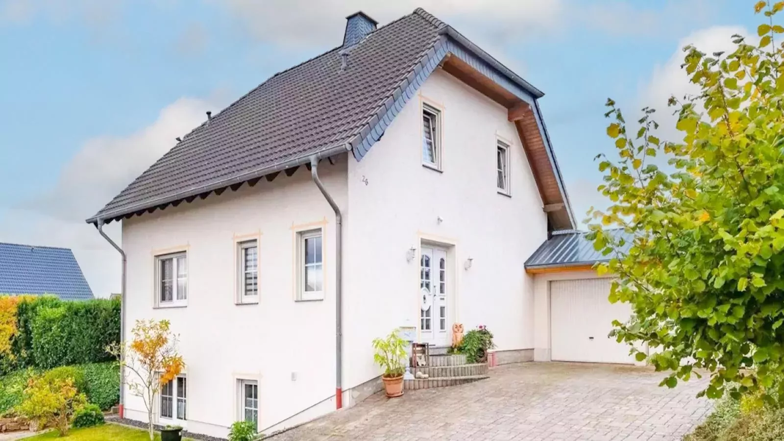 Bianka-Exterior summer