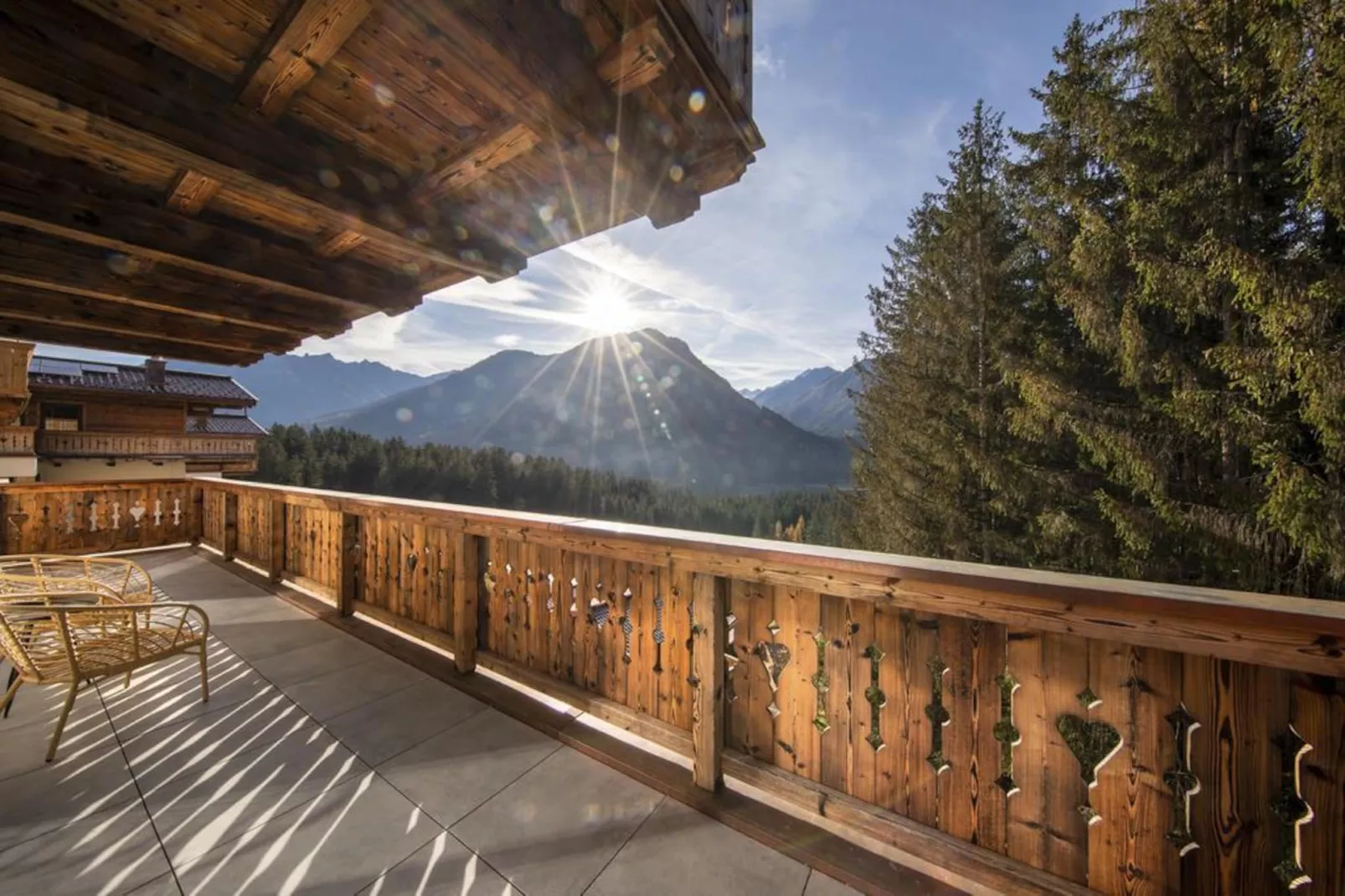 Nationalpark Chalet Schneespitze-View summer