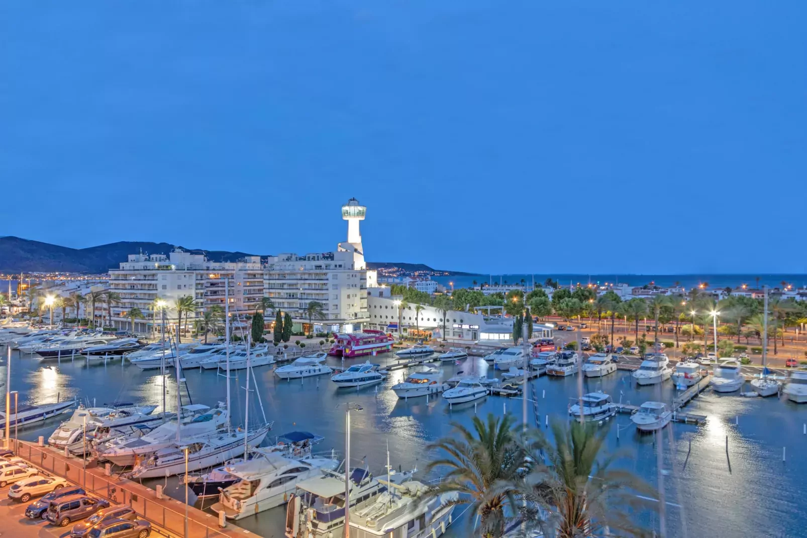 0160-PORT GREC 3 5º 3-Outdoor