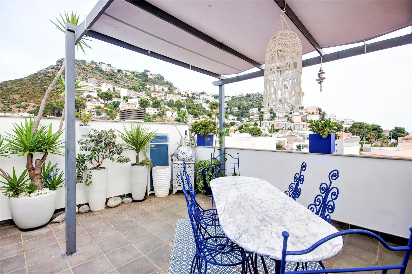 EUGENI D'ORS 3 1 Roses-Terrace