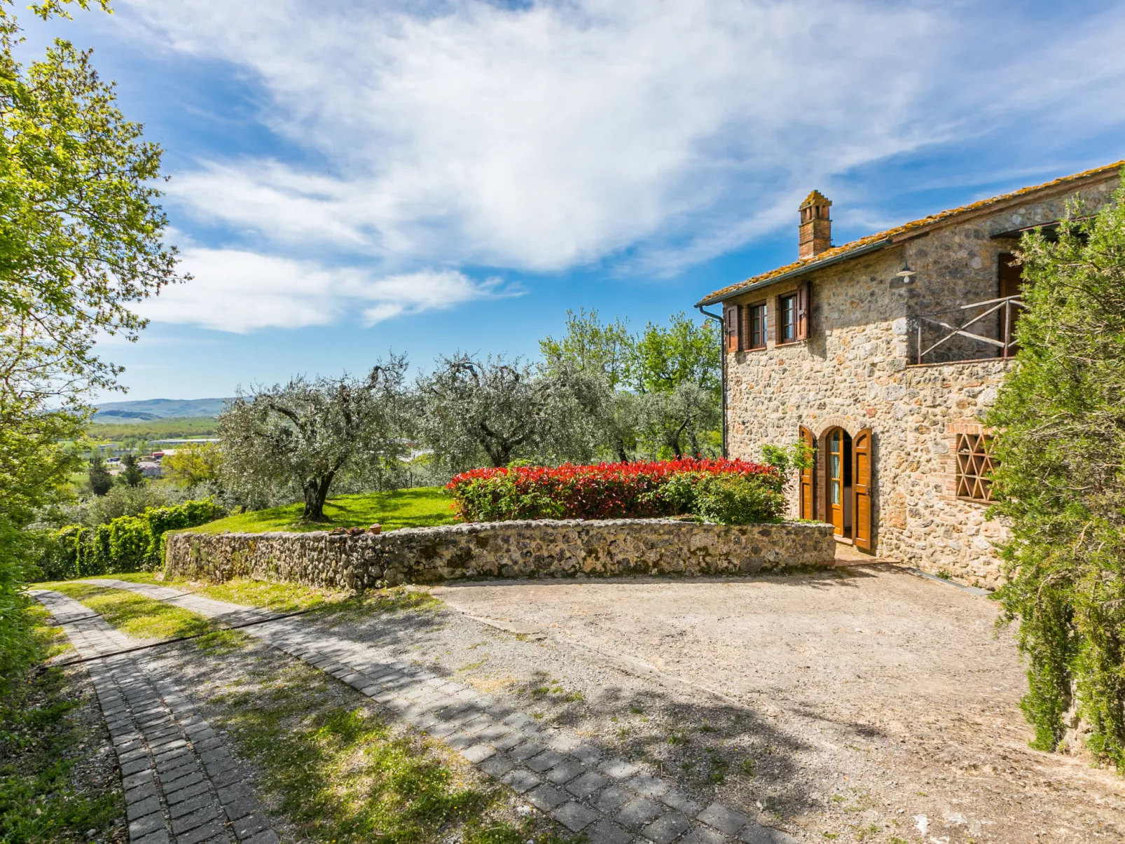 Il Fienile-Outside