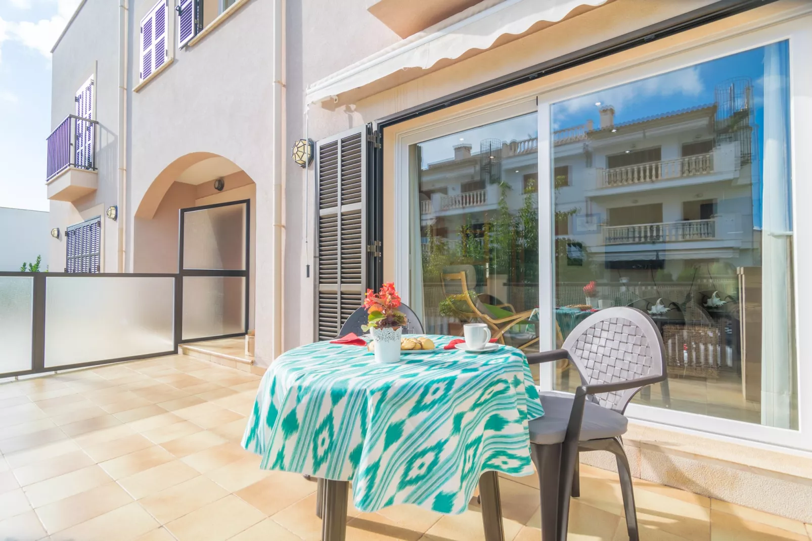 Lluna Home-Terrassenbalkon