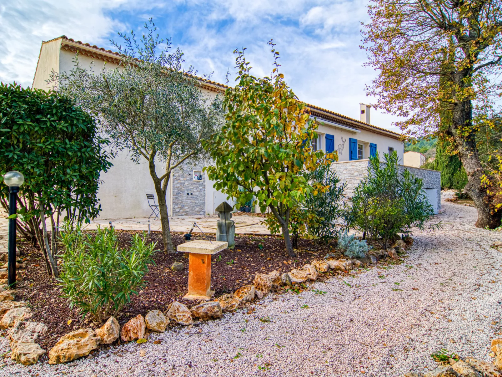 Villa!-Outside