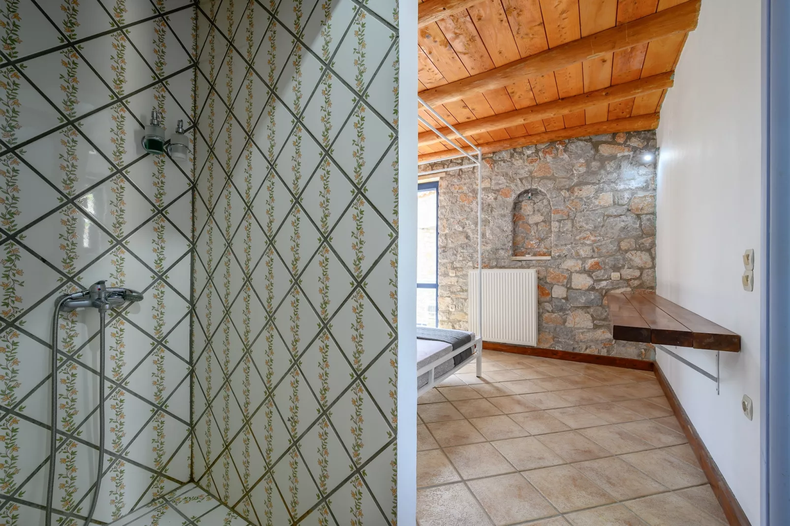 Rozare-Bathroom